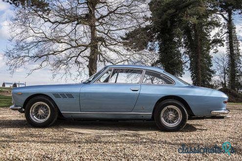 1964' Ferrari 330 Gt 2+2 photo #1