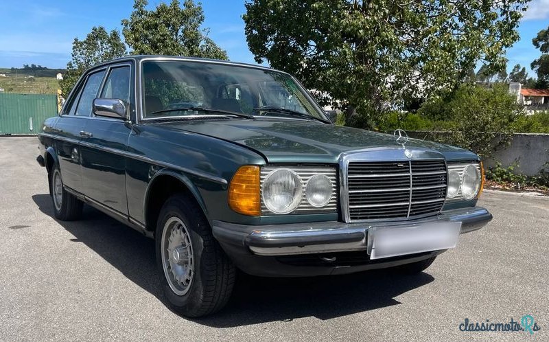 1977' Mercedes-Benz 300 photo #1