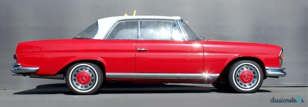 1967' Mercedes-Benz 250 photo #2