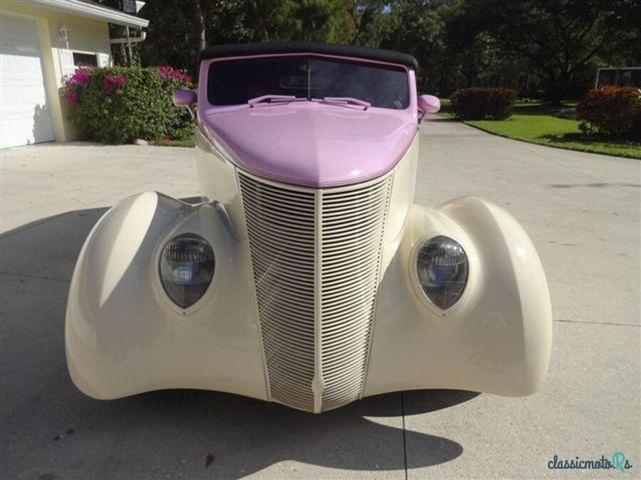 1937' Ford Custom photo #3