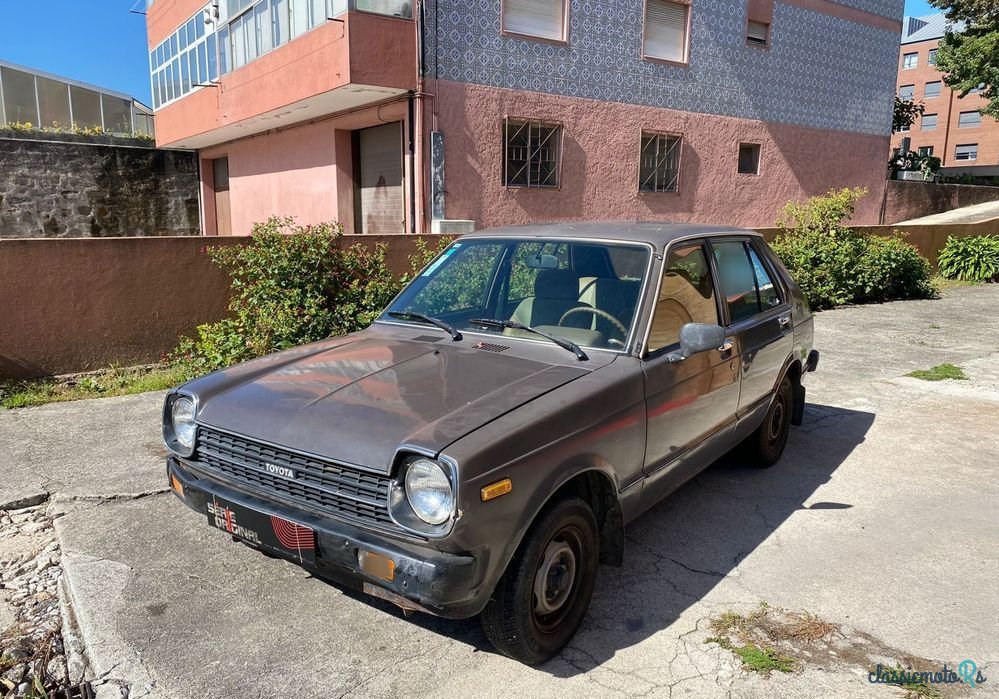 1980' Toyota Starlet photo #1