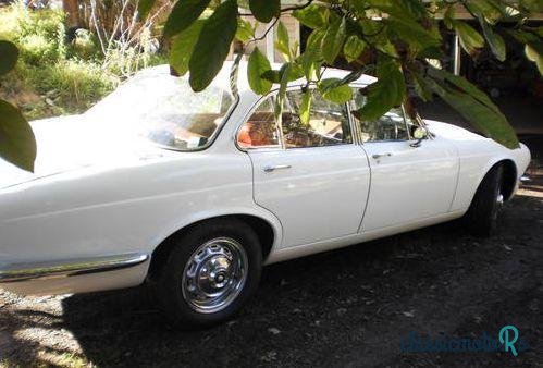 1972' Jaguar XJ6 photo #1
