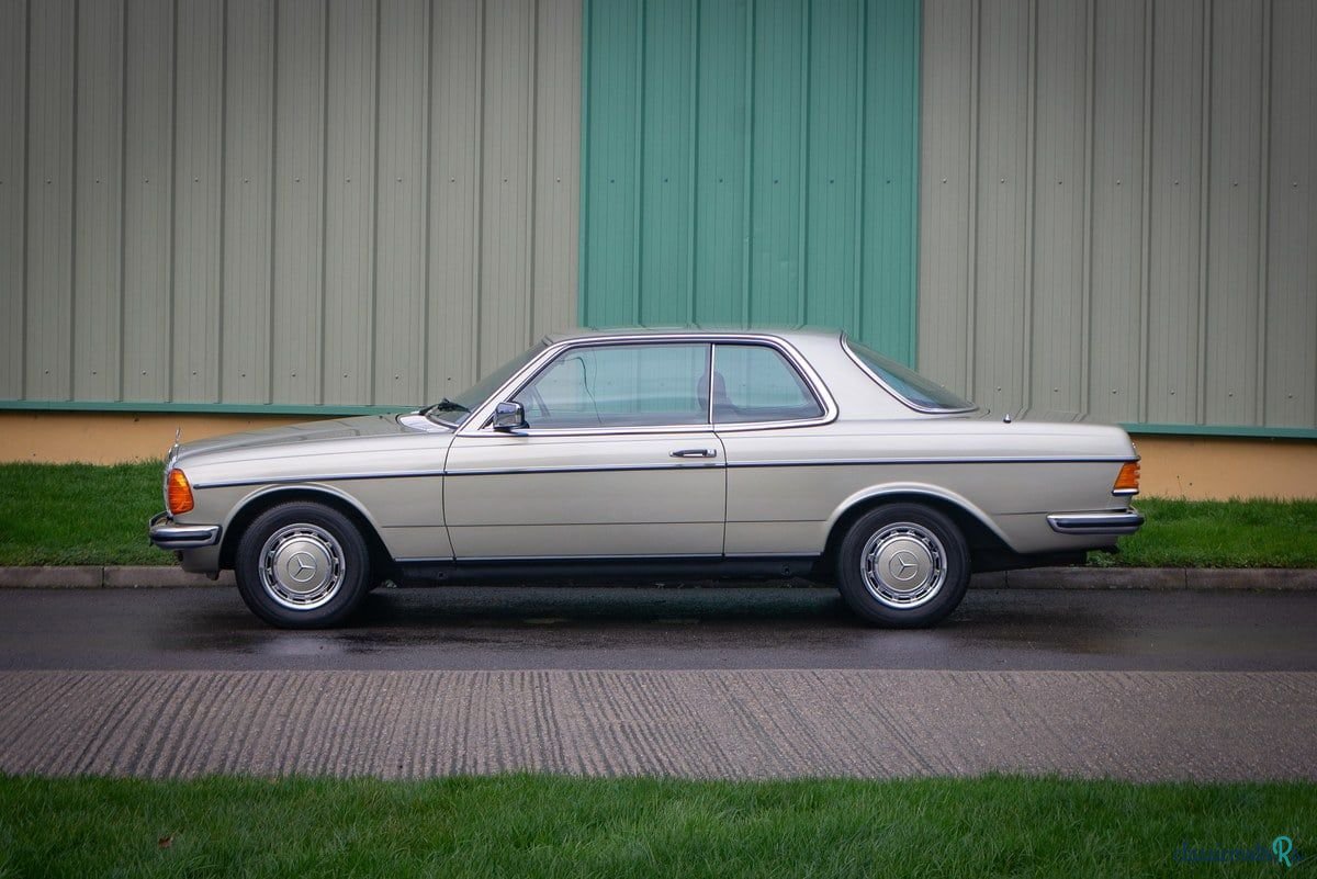 1980' Mercedes-Benz 280 photo #3