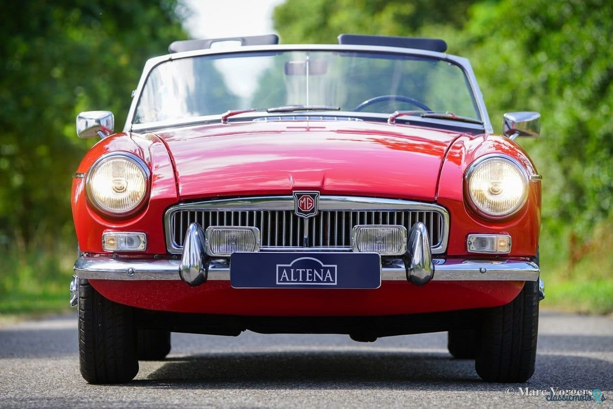 1964' MG MGB photo #2
