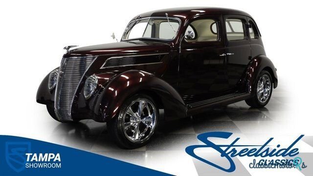 1937' Ford Custom photo #1