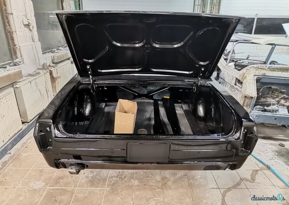 1975' Gaz 24 Wołga photo #5