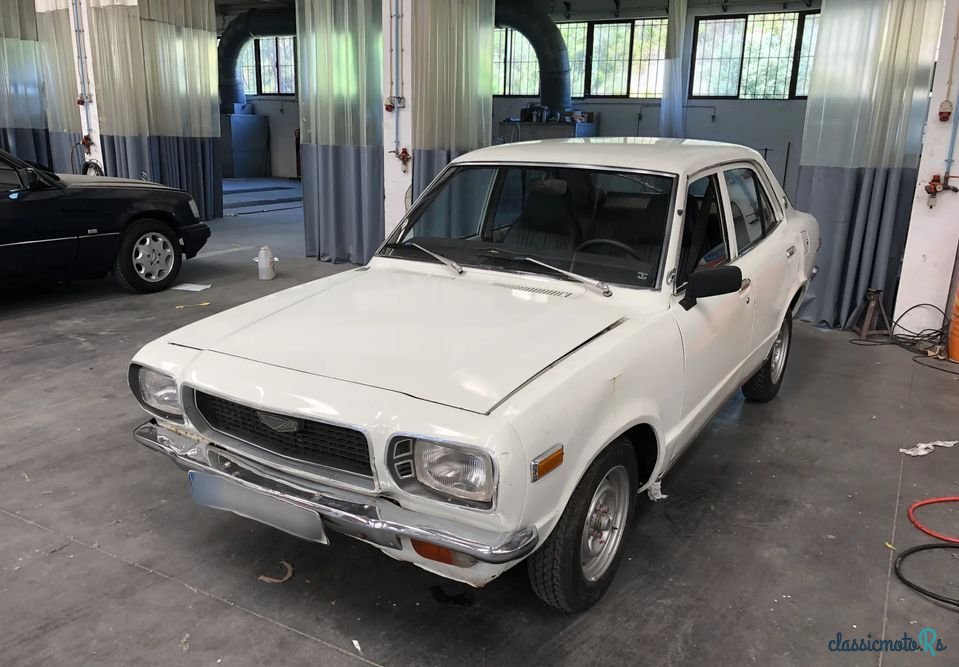 1972' Mazda 818 photo #1