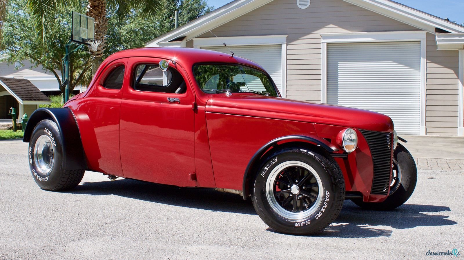 1940' Ford Deluxe photo #2