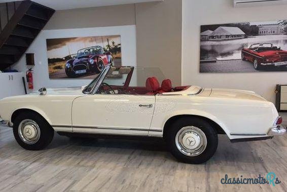 1965' Mercedes-Benz 230 photo #4