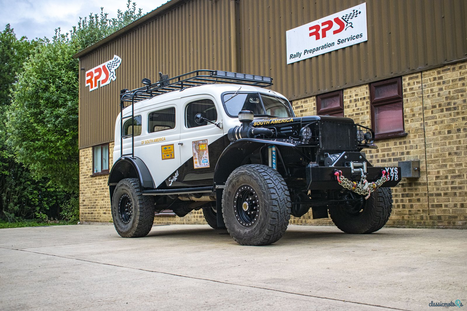 1941' Dodge Carryall photo #5