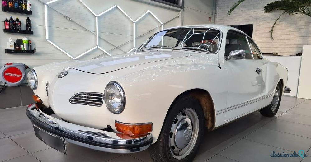1971' Volkswagen Karmann Ghia photo #2