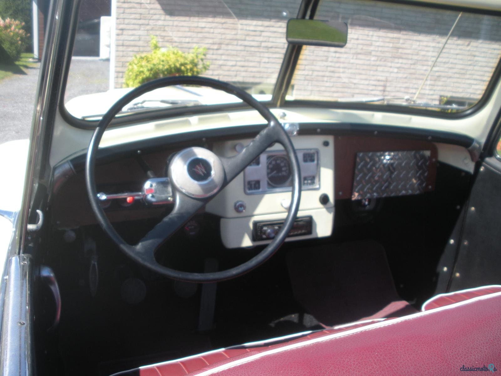 1948' Jeep Jeepster convertible photo #5