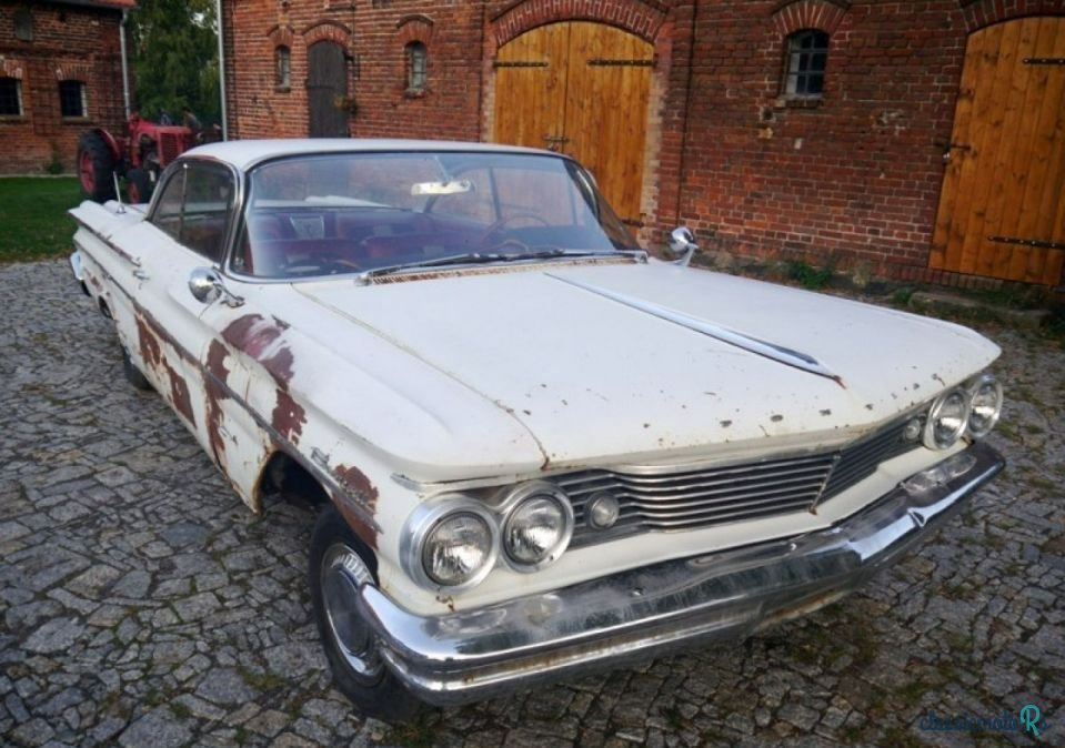 1960' Pontiac Bonneville photo #3