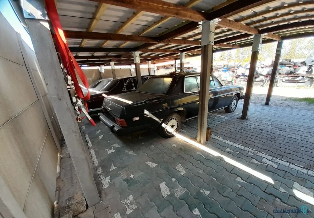 1975' Mercedes-Benz W114 photo #3