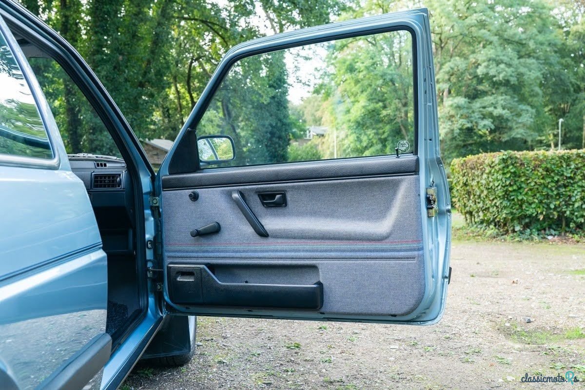 1989' Volkswagen Golf photo #2