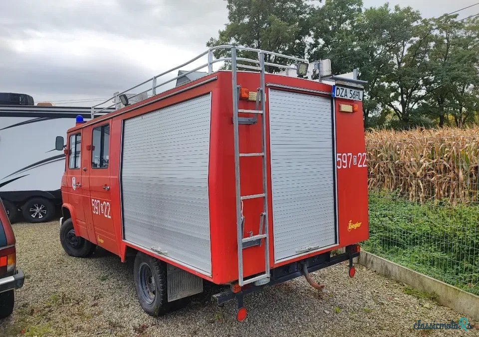 1975' Mercedes-Benz 408 photo #3