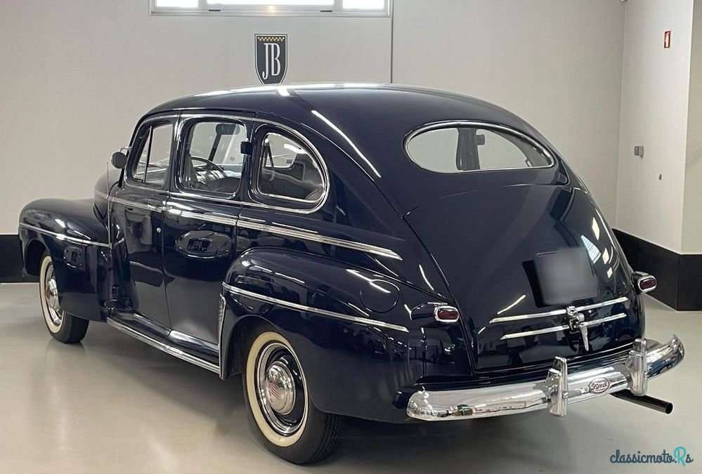 1948' Ford V8 Berline photo #2