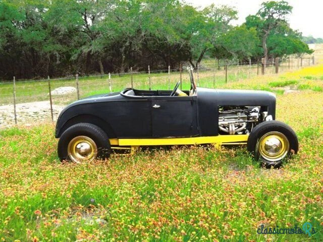1929' Ford Roadster photo #2