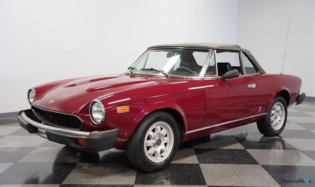 1975' Fiat 124 photo #1