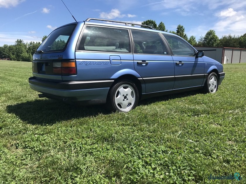 1992' Volkswagen Passat photo #2