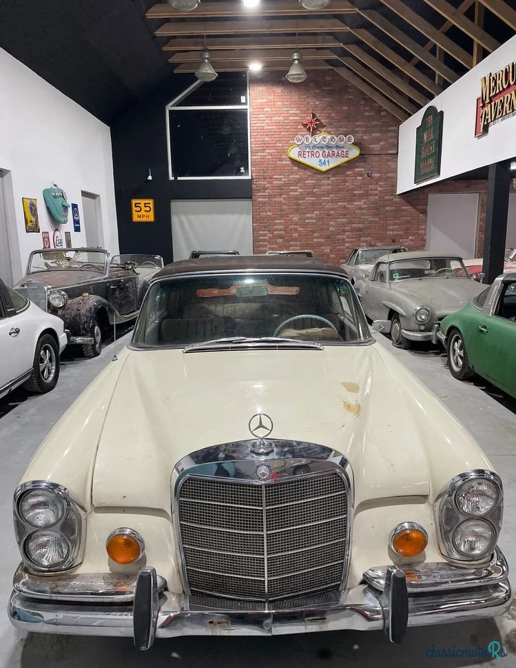 1965' Mercedes-Benz 250SE W111 photo #3