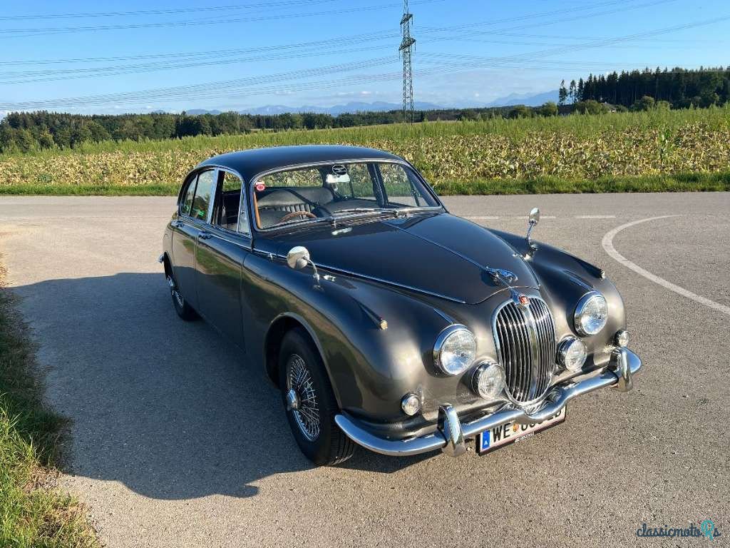 1969' Jaguar 240 photo #3