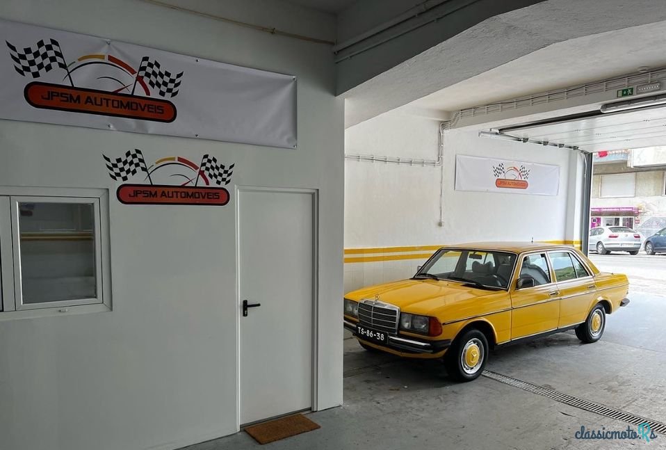 1978' Mercedes-Benz 200 photo #6