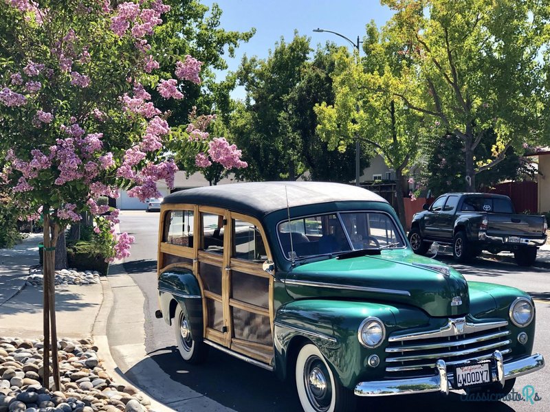 1947' Ford Deluxe photo #2