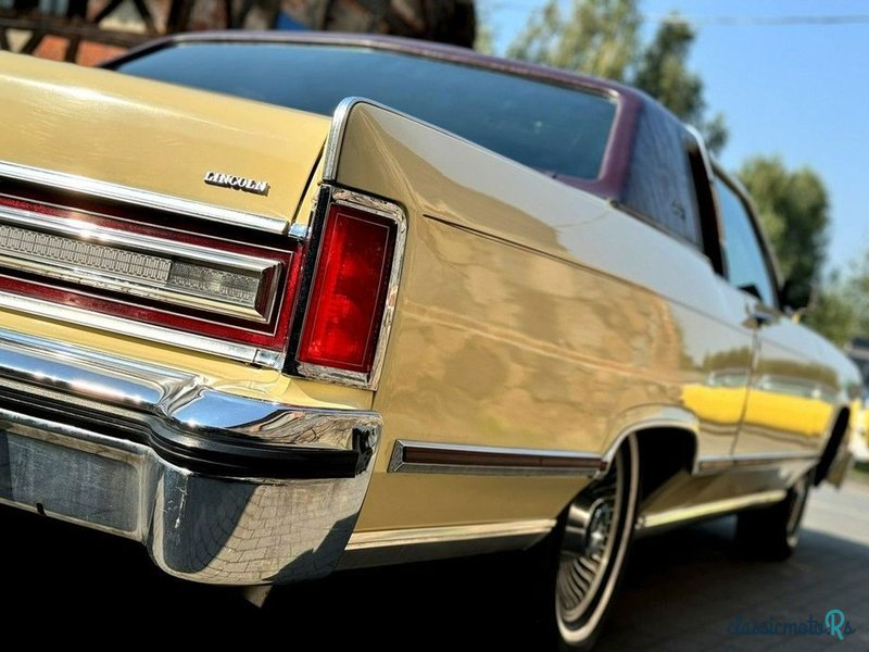 1979' Lincoln Town Car photo #2