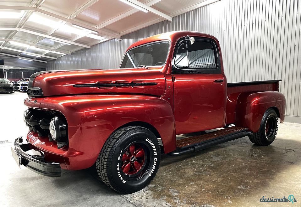 1952' Ford F-100 for sale. Portugal