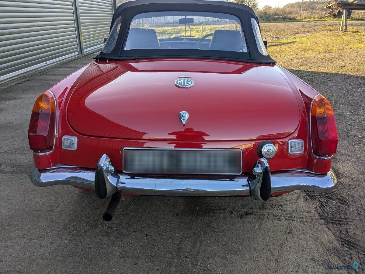 1972' MG MGB photo #4