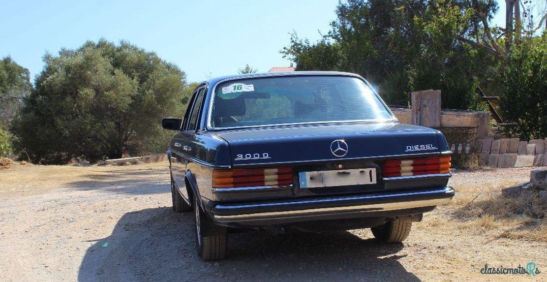 1977' Mercedes-Benz 300 photo #2