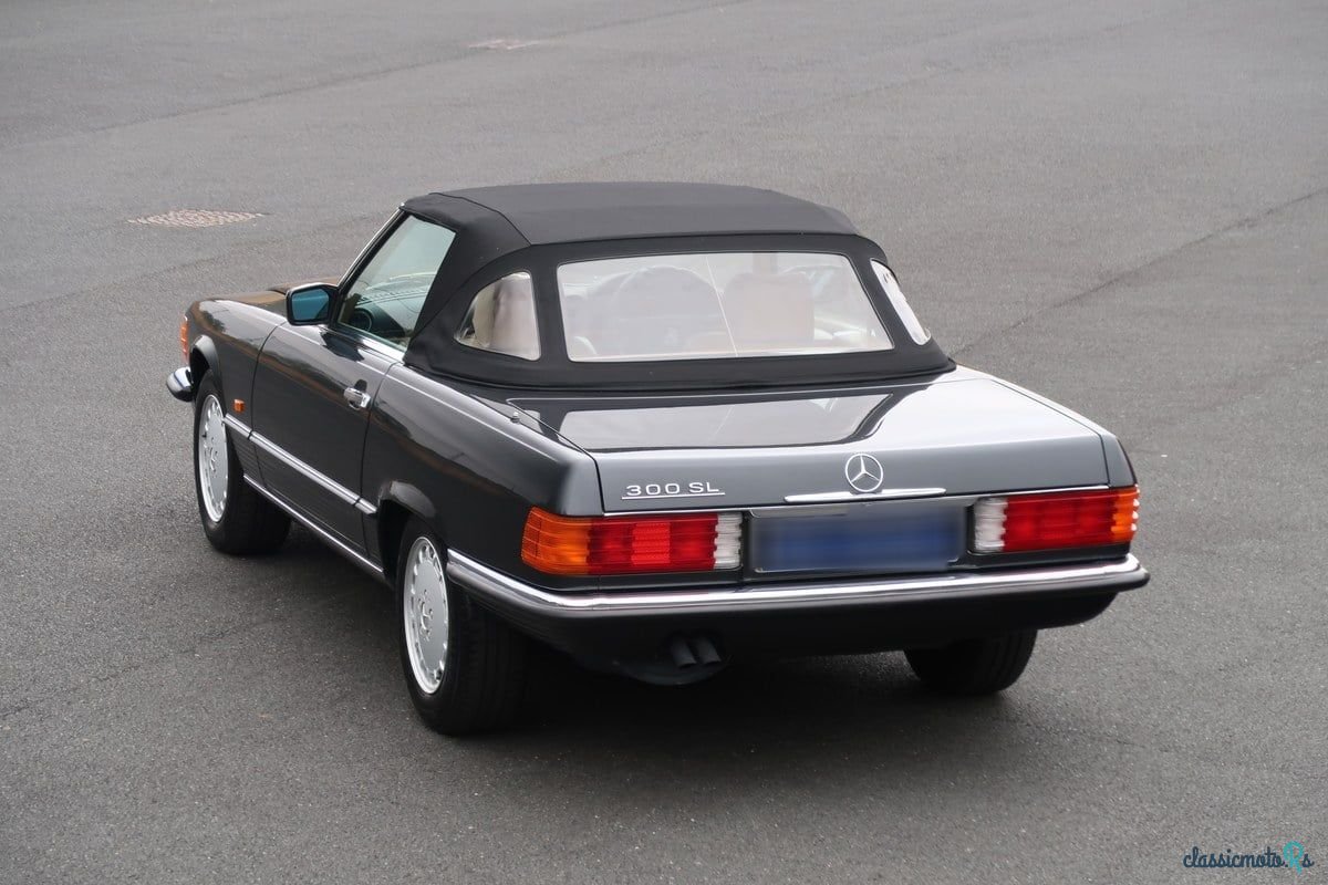 1989' Mercedes-Benz Sl Class photo #2