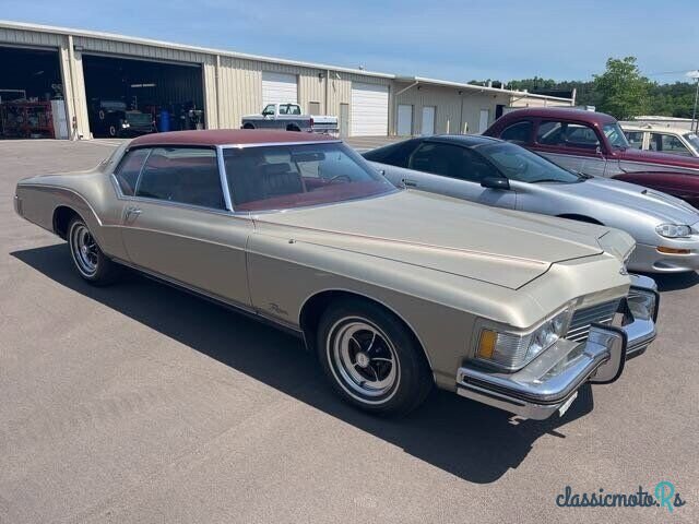 1973' Buick Riviera photo #1