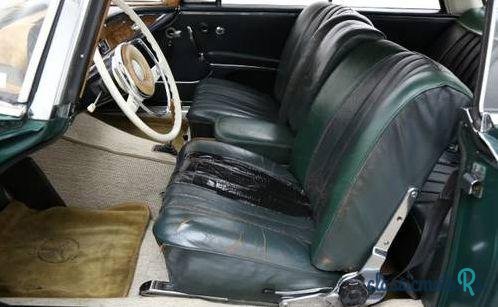 1963' Mercedes-Benz 220 Seb Sunroof Coupe photo #4