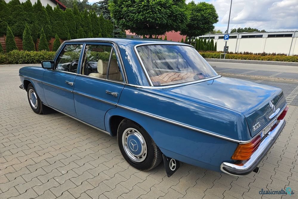 1975' Mercedes-Benz W115 photo #3