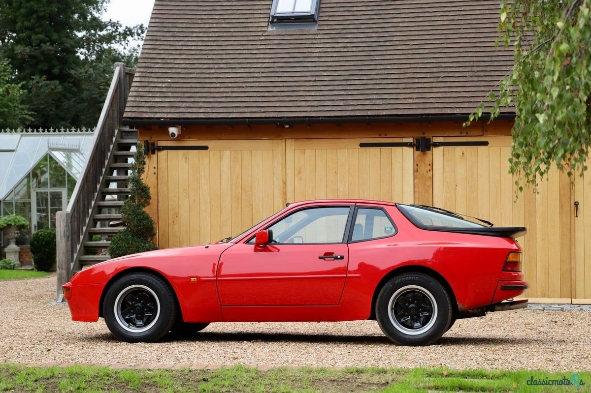 1983' Porsche 944 photo #3