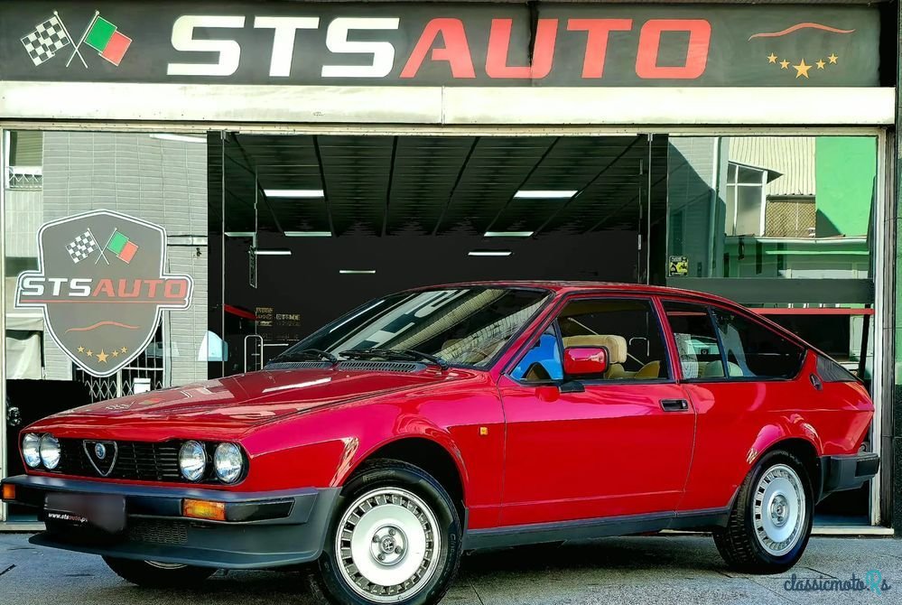 1982' Alfa Romeo GTV photo #1