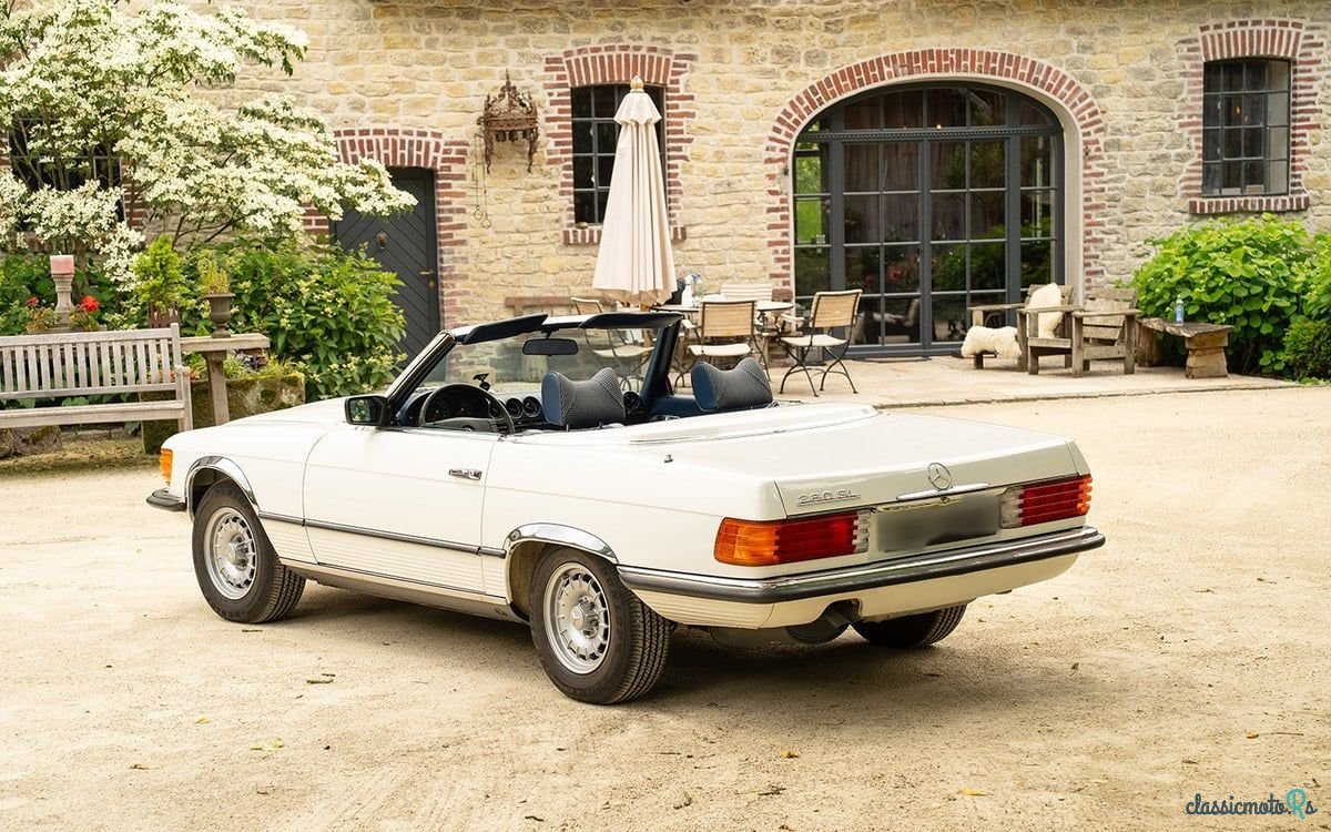 1977' Mercedes-Benz Sl Class photo #3