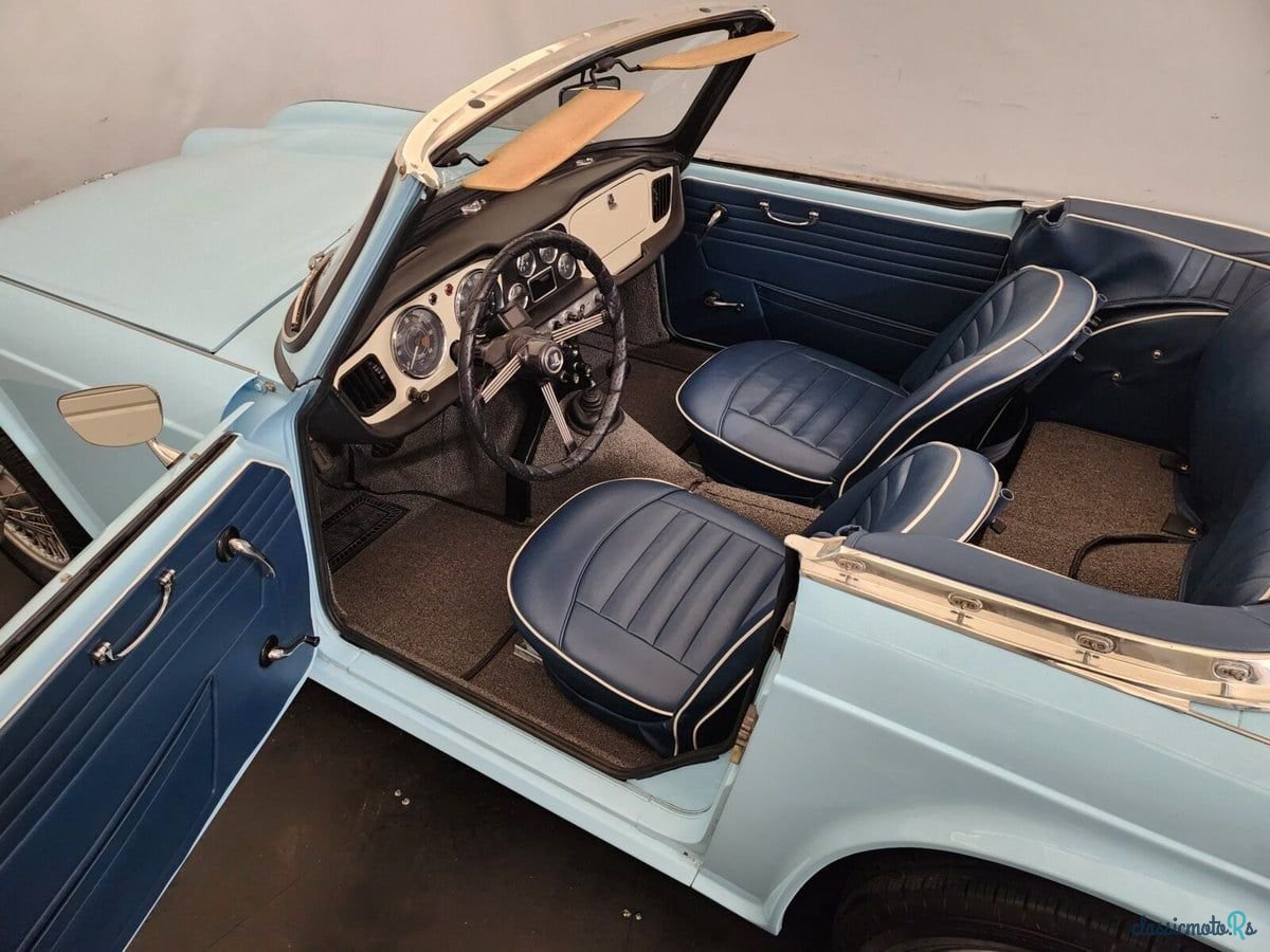 1962' Triumph TR4 photo #5