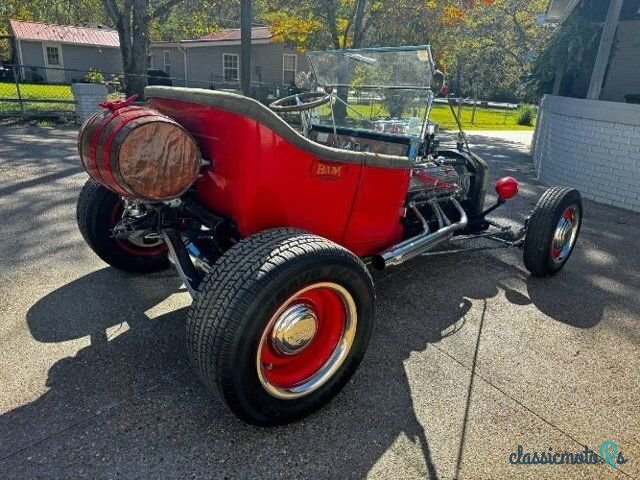 1923' Ford photo #2
