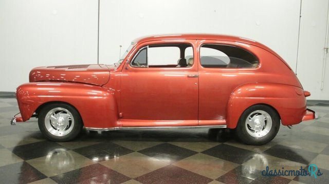 1947' Ford Deluxe photo #1