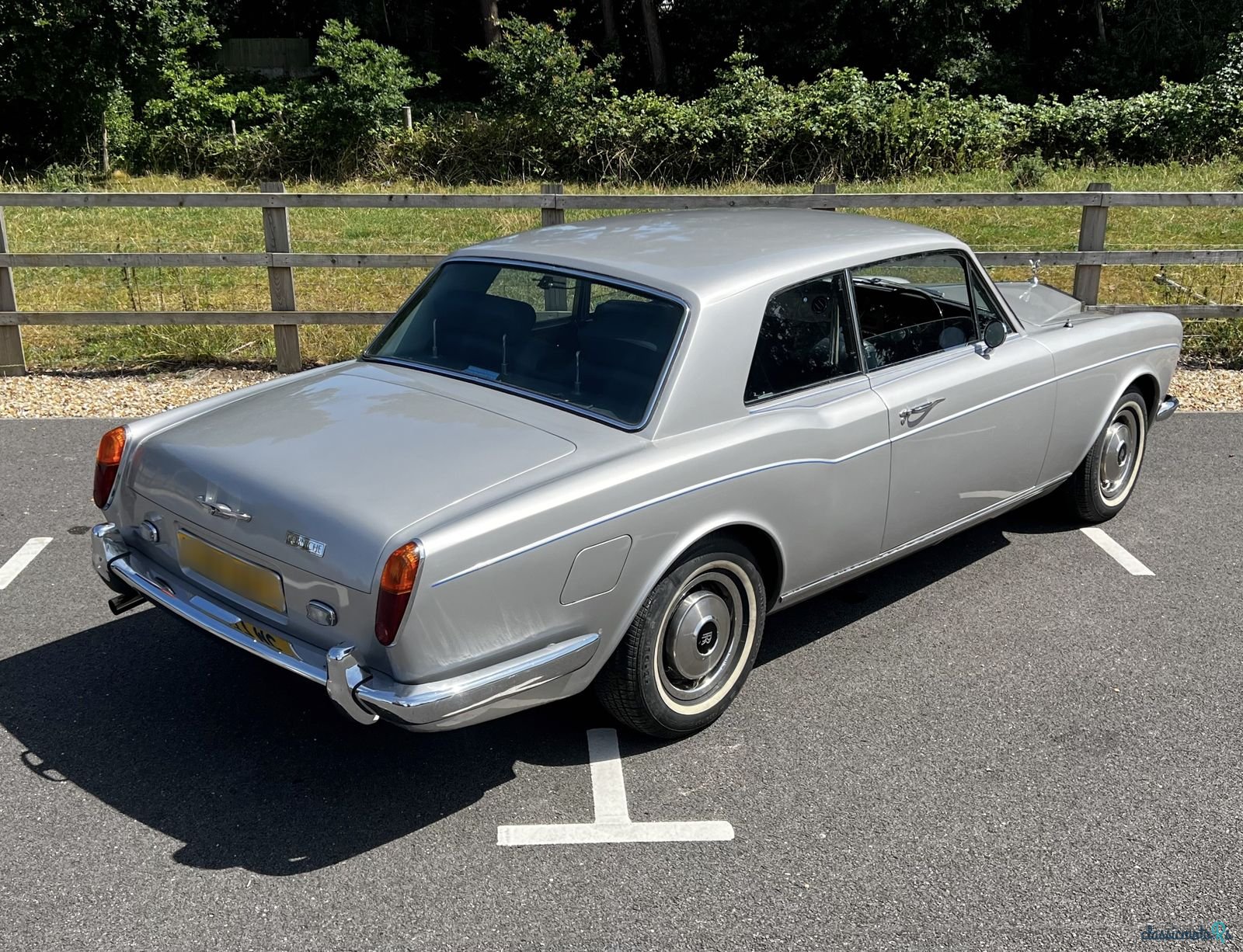 1975' Rolls-Royce Corniche photo #6