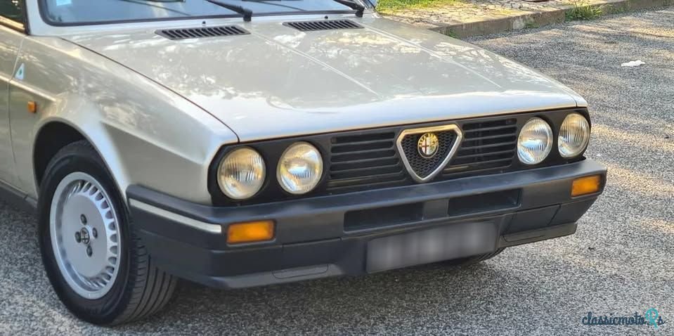1987' Alfa Romeo Sprint Veloce photo #5