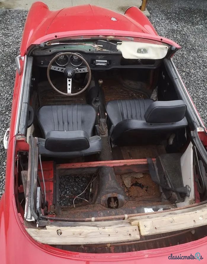 1972' Volkswagen Karmann Ghia photo #5