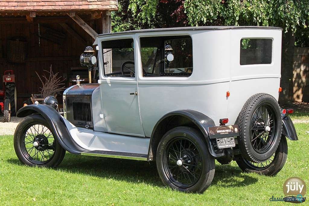 1927' Ford T Tudor photo #3