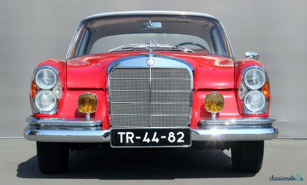 1967' Mercedes-Benz 250 photo #1