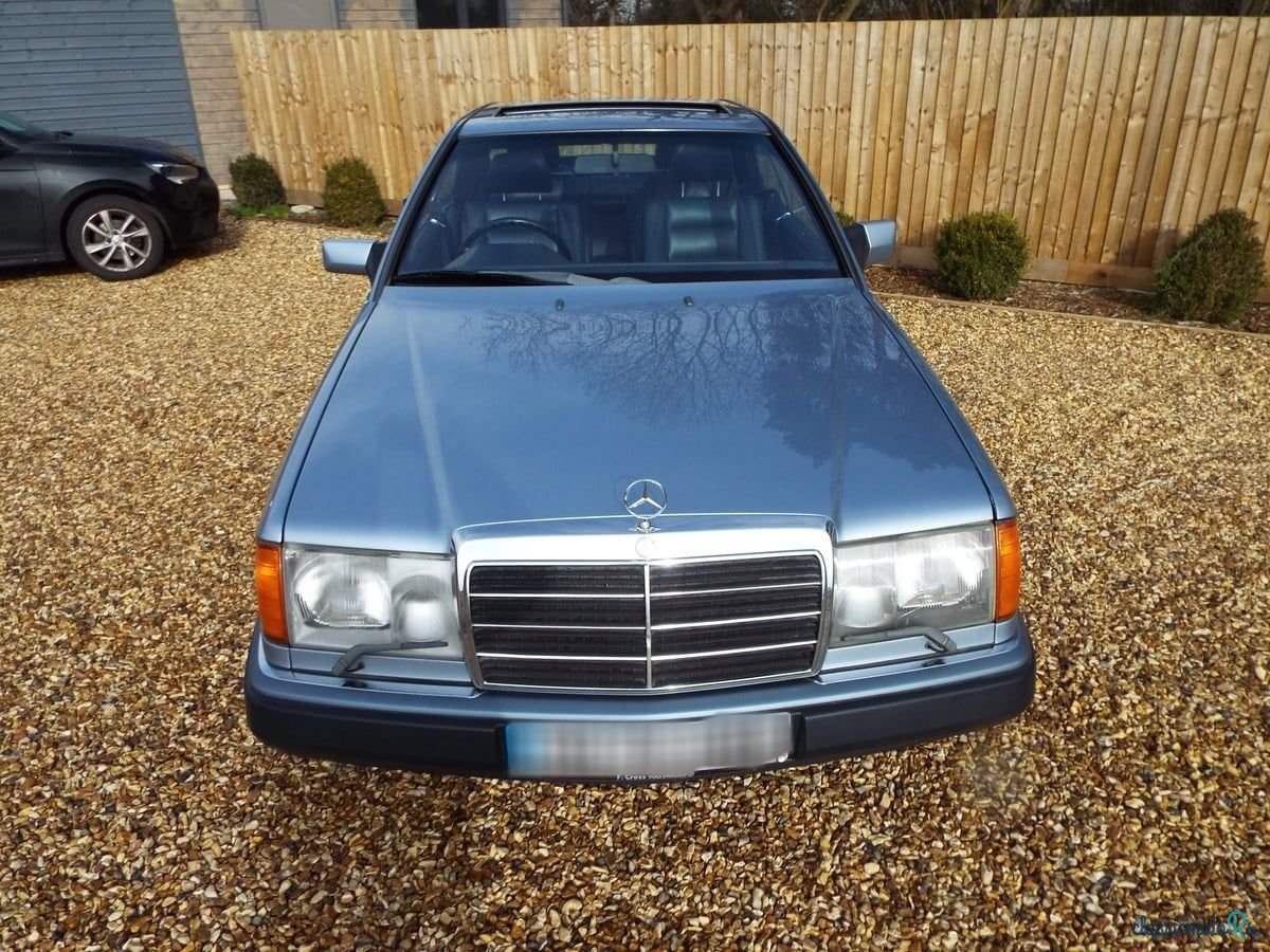 1990' Mercedes-Benz 300 photo #3