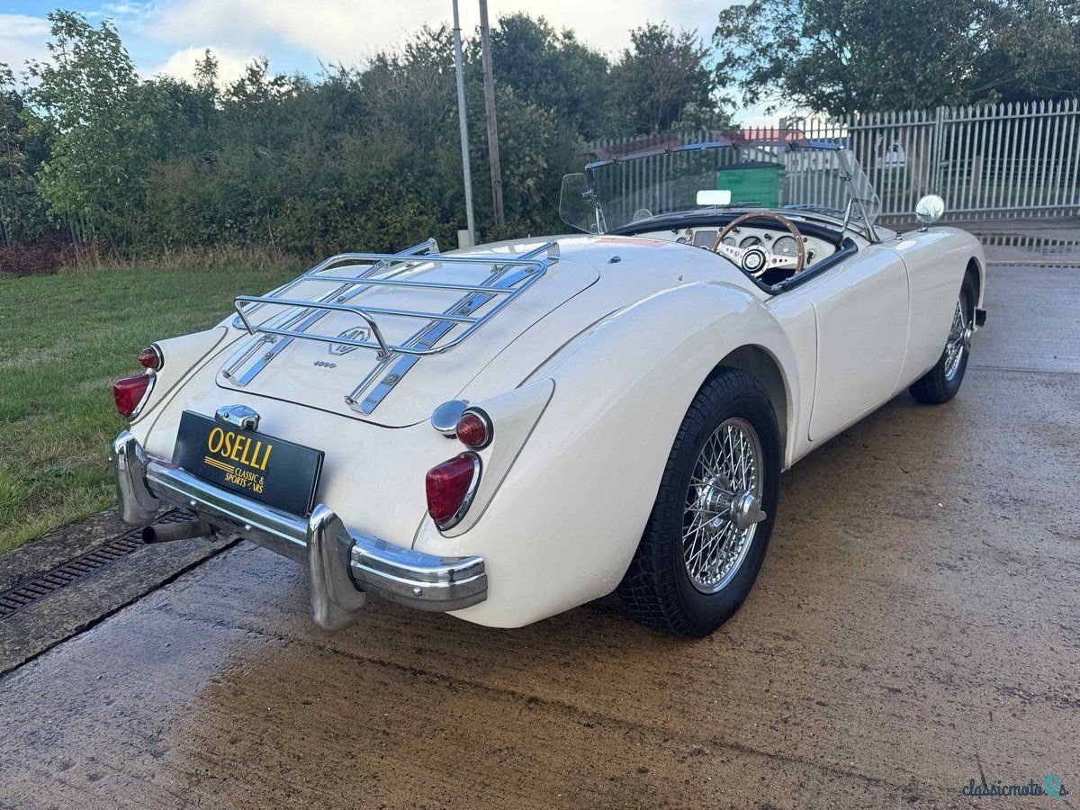 1960' MG MGA photo #4