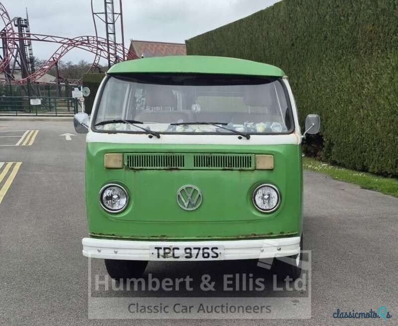 1977' Volkswagen Camper photo #3